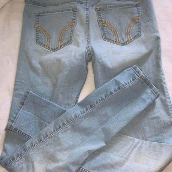 Hollister Jeans - Picture 3 of 3